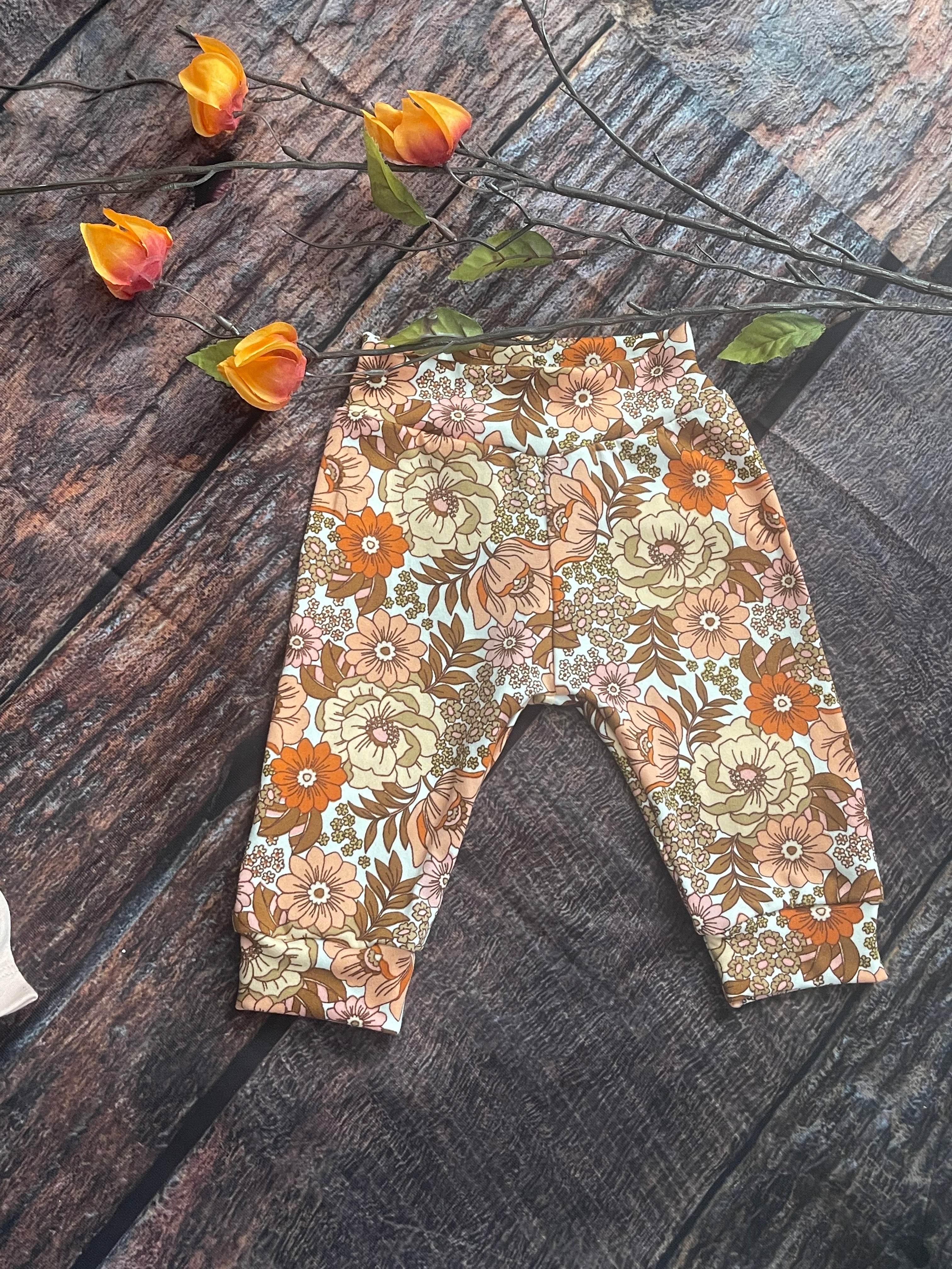 JOGGER MID RISE Peach Floral